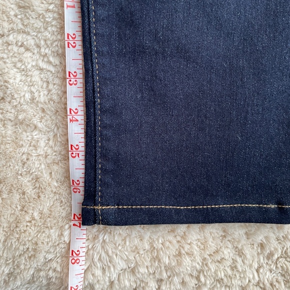 BNWT Levis Jeans Womens Size 27 Blue 724 High Rise Straight Denim - Picture 8 of 13